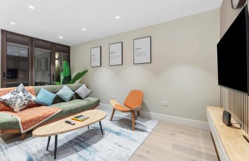 Luxe Home for Work & Play - Foto 12