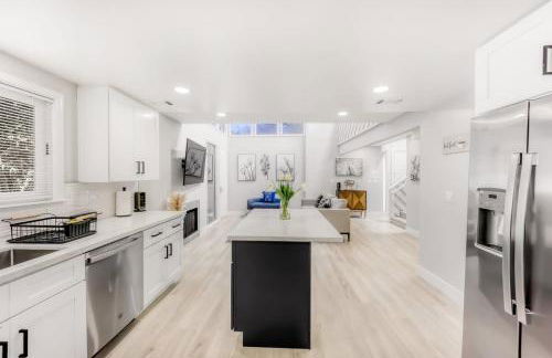 497-Upscale Family Home w AC & Patio near Meta & Stanford - Foto 30