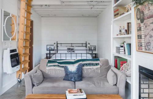 Hip, Cozy Cottage with a Fire Pit in Cleveland Park - Foto 25