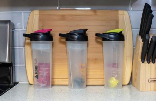 3 Bed 2 Bath Home w 2 Car Garage & Fitness Room - Foto 18