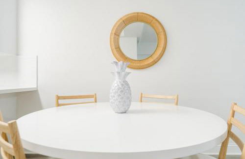 Boca Waterfront Oasis Walk to Beach with Pool, Hot Tub, Gym - Foto 21