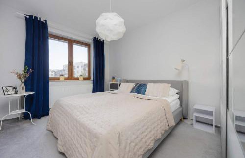 Family Apartment with Parking in Pruszków by Noclegi Renters - Foto 2