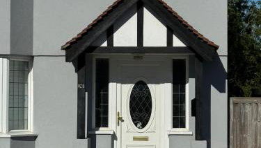 3 Bed House in Cheam, London with Garden, Parking and Playground - Foto 4