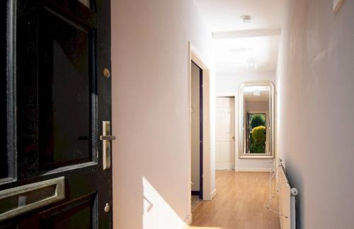 Private Entrance GF 2 bed flat near Renfrew Centre - Pass the Keys - Foto 28