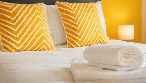 Register House Family or Contractor 4bed with Garden Driveway - Foto 4