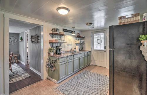 Damascus Cottage with Fire Pit - 1 Mi to Trails - Foto 9