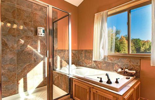 Spacious Leech Lake Home on 2 Private Acres, 200' of lake shore 15 Minutes to Walker with boat lift, dock, swimming, fire pit - Foto 76