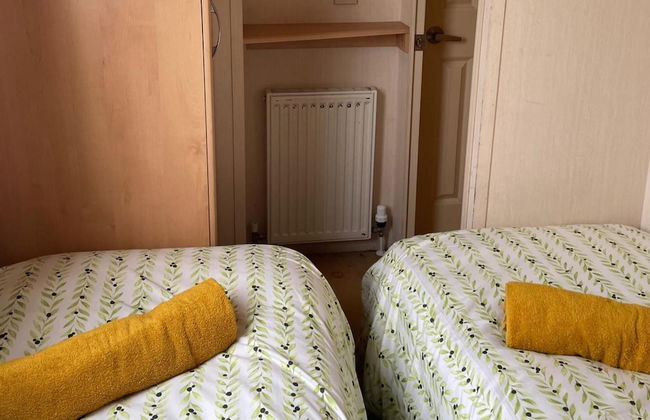 Cozy Camber Caravan 3 Bedroom Retreat With Decking - Foto 4