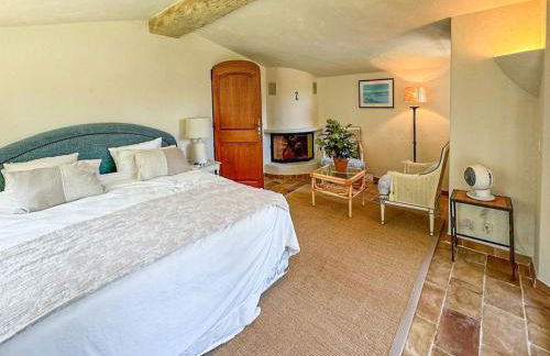 Superbe villa de 5 suites, climatisation, piscine, tennis, hauteurs de St Paul - Foto 26