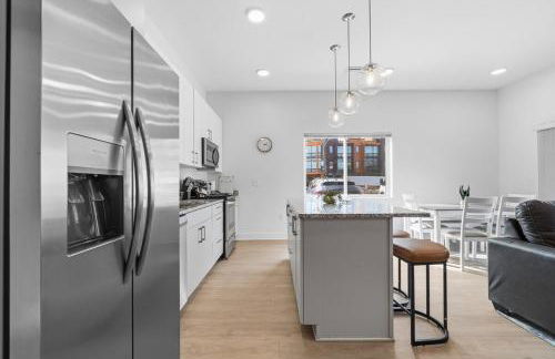 Luxury Lil' Italy 2BR, Sleeps 6 Free, Parking Gym - Foto 45