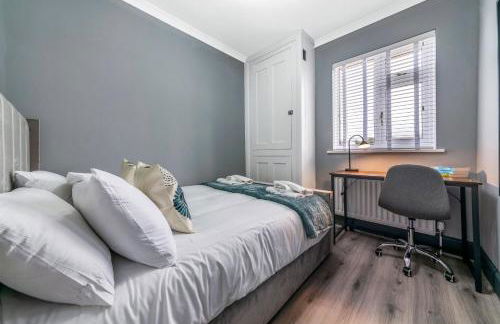 Stunning 3BR House w Garden & Parking in Richmond - Foto 25