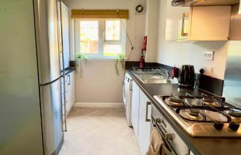 Stylish City Apartment with Free Parking near Town - Foto 14