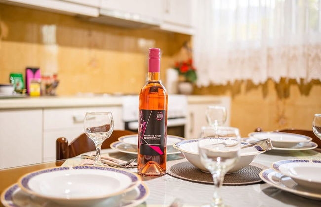 Seaside Family Haven - Avia s Spacious Getaway - Foto 11