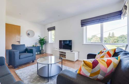 Pass the Keys Lovely 3 Bedroom property golf club and parking - Foto 2