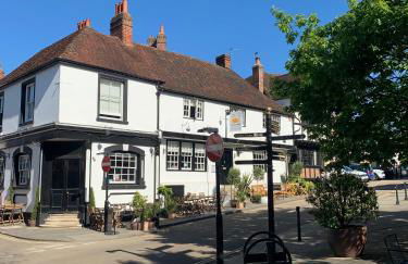 Lovely Two Bedroom Town House - Minimum 2 Night Stay - Foto 20