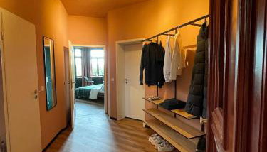 Schicke & zentrale Altbauwohnung - Photo 4, wardrobe