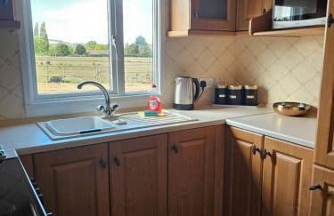 Ruth's Repose Shropshire Country Retreat with private hot tub & Stunning Views - Photo 24