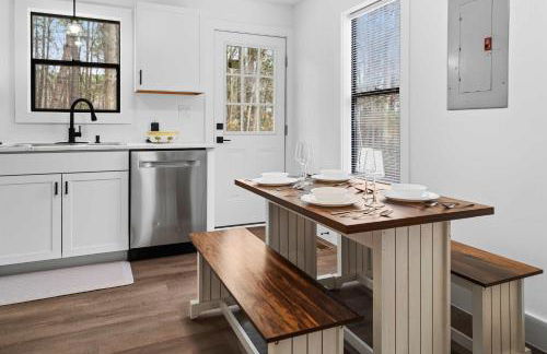 Minutes From UNC - 15 Min to Duke - Private Deck - Foto 8