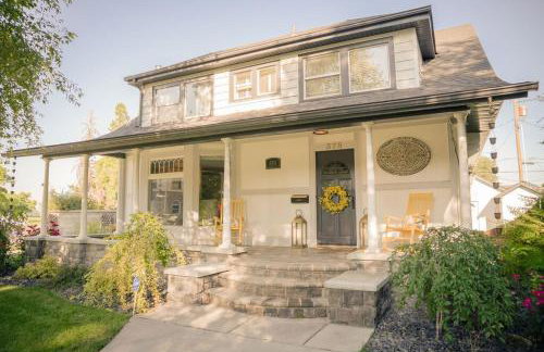 Historic and Charming Birch House - Foto 13