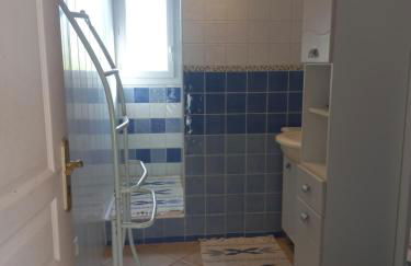 Logement 2 personnes cosy avec petit jardin - Foto 12