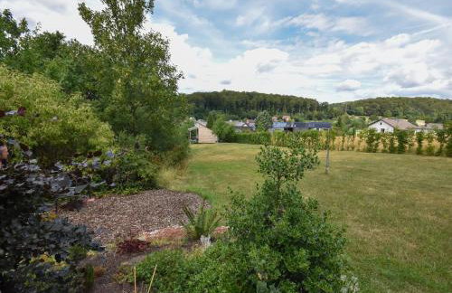 Holiday Home in Forest with Terrace & BBQ - Foto 99