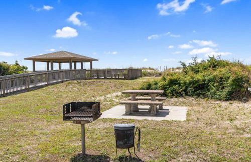 Southern Shores Oak Island Oceanfront with Pool Villa - Foto 43