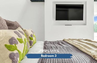 JRR STAYS 3Bed Sleeps 8- Coventry/Antsy M6-J2 CV7 - Photo 17