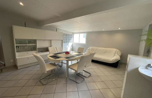 Maison plain-pied 3 ch avec sdb privatives, cour et jardin, proche Blois et châteaux de la Loire - FR-1-491-424 - Foto 3