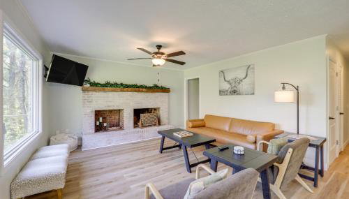 24-Acre Cottage with Hot Tub about 10 Mi to Blowing Rock - Foto 4