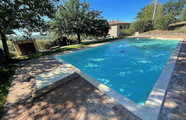 Detached Villa - Sleeps 10 - Pool - Pergola - Playground for Children - Wifi - Foto 47