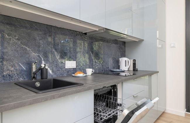 Shellter Apartment by Renters Prestige - Photo 12