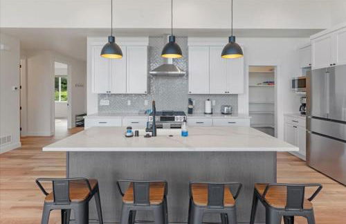 *NEW* Canyon View Dream Retreat + Views +Anchorage - Photo 9