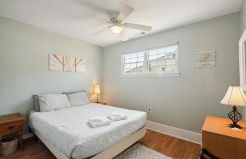 Cozy 2BR Condo - Beachside Bliss with Yard Space condo - Foto 3