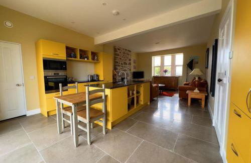 4 Bedroom Cottage New 2024 - Foto 6