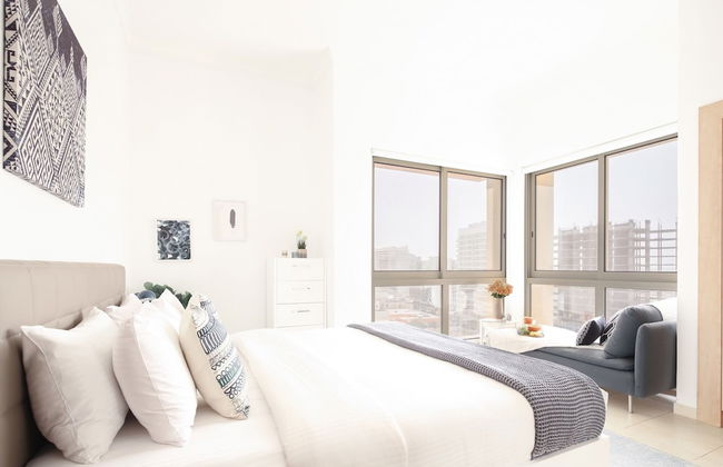 Stylish + Cozy 1BR in Sports City - Photo 2