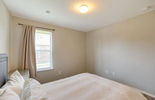 Quiet Suburban Home with Private Yard in Seagoville! - Foto 15