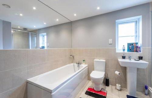 IRO Properties Limited - Foto 5