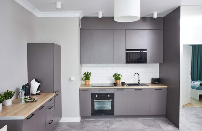 Metro Imielin 9th Floor Apartment - Photo 10