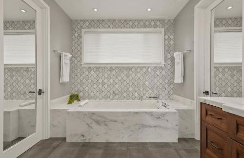 Luxury Bird Rock Home with Private Pool, Hot Tub & Fire Pit! - Foto 45