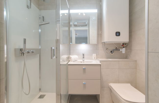 2 bedroom Apartment in Bredene with swimming pool and garden - Photo 15