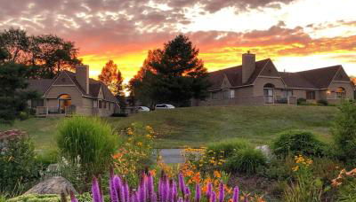 F3 Fairway Village Condo with great mountain views, 8 minute walk from Omni Mount Washington Hotel! - Foto 3