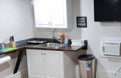 Guest House with Private Entrance- walk to Downtown Noblesville - Foto 4