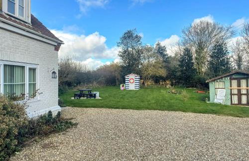 Iris Apartment - Photo 9