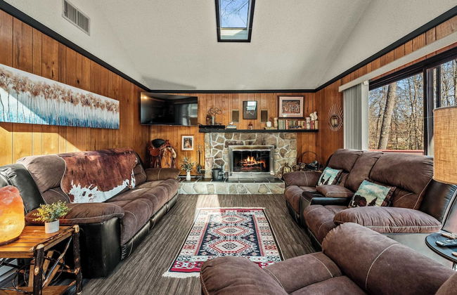 Mountain Magic by Avantstay Firepit + Game Room - Pool Table, Foosball - Foto 13