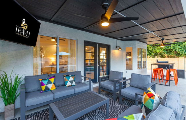 Modern Mesa Oasis Free Heated Pool Al-fresco Living - Photo 3