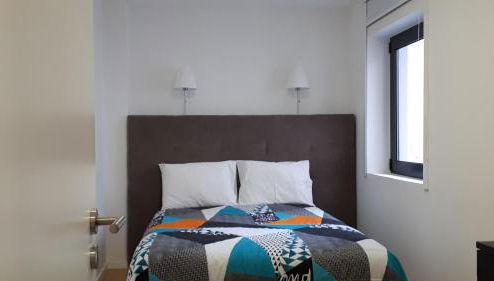 TMB (Train / Metro& Bus ) Oporto Station House - Foto 1