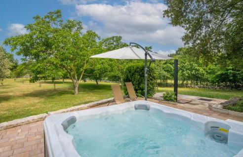 Amazing Home In Ostrobradic - Foto 10