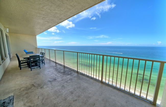 Wondrous Condo with Beach Access and Poolside Beach - Unit 2103 by RedAwning - Foto 1