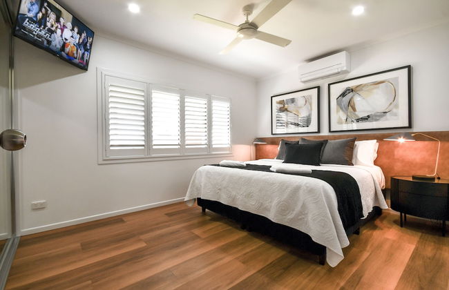 Birds 'n' Bloom Cottages - Photo 6