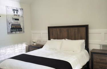 Woodsy Chic Family-Friendly Spacious Getaway - Foto 8